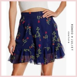 NWT Romeo Juliet Couture Skirt Navy Floral Skater